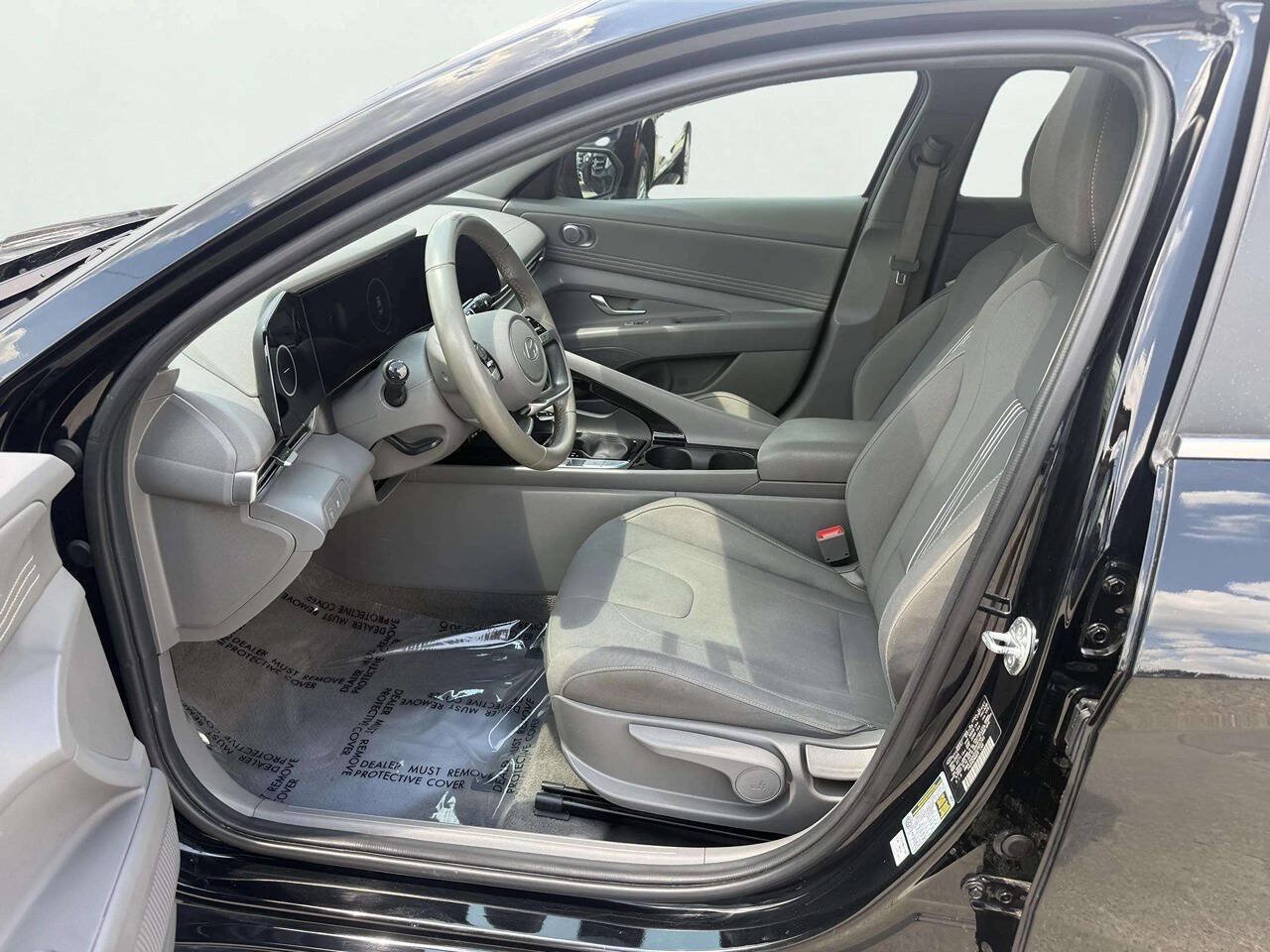 Used 2025 Hyundai Elantra SEL w/ Cargo Package FWD image 10