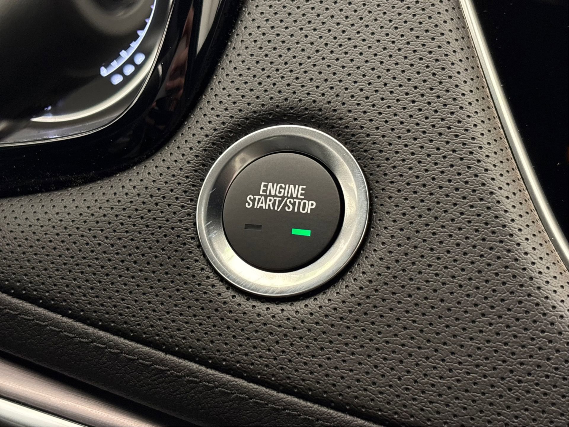 New 2025 Cadillac XT5 Luxury image 27