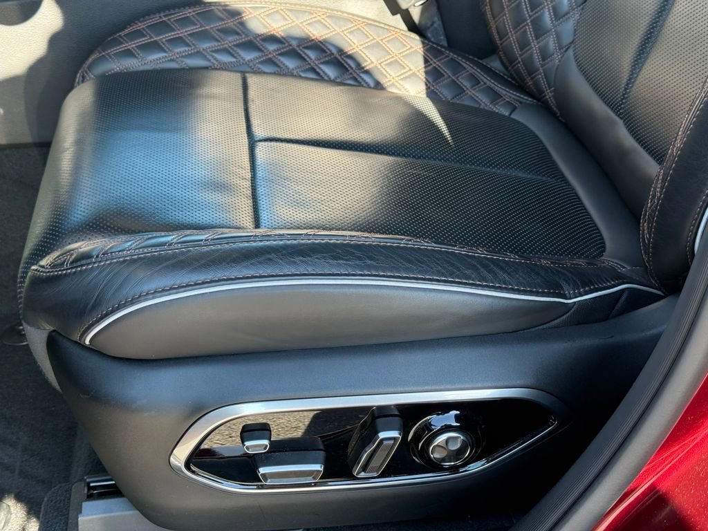 Used 2023 Jeep Grand Cherokee Summit image 32