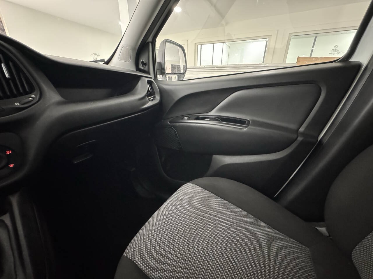 Used 2021 RAM ProMaster City Tradesman w/ Window Group 04 FWD image 24