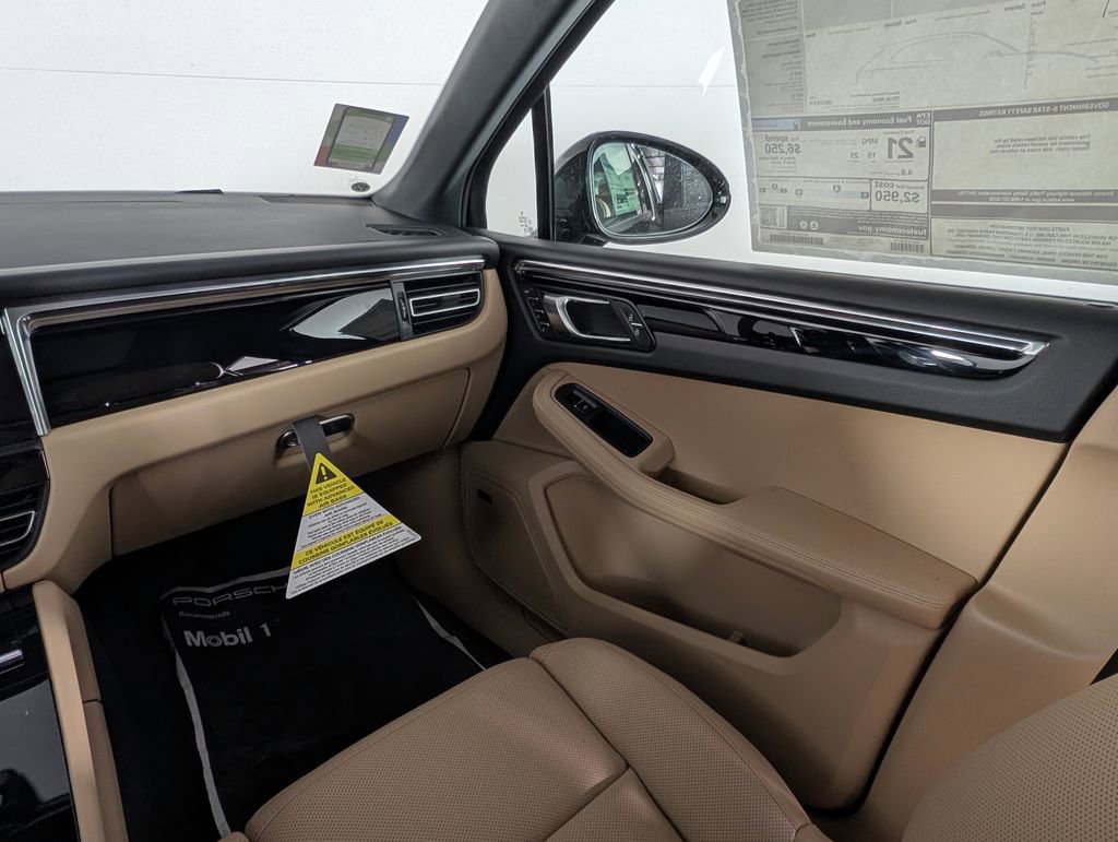 New 2026 Porsche Macan image 23