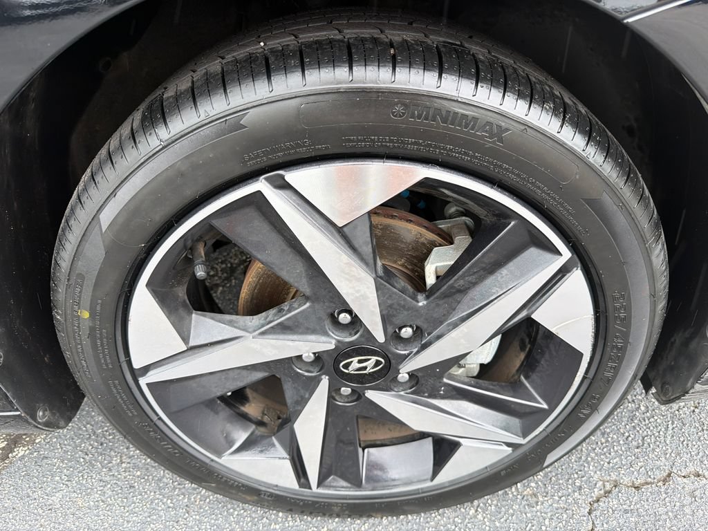 Used 2023 Hyundai Elantra SEL w/ Convenience Package FWD image 12