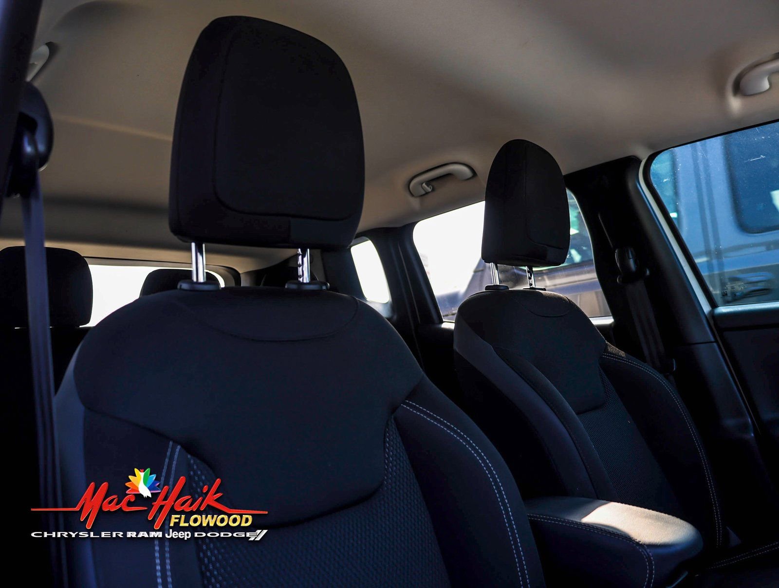 Used 2023 Jeep Renegade Altitude image 11