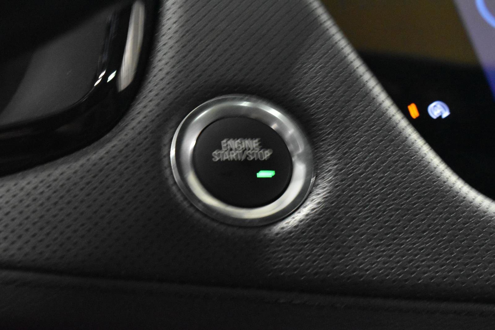 Certified 2025 Cadillac XT5 Premium Luxury w/ LPO, Floor Liner Package image 16