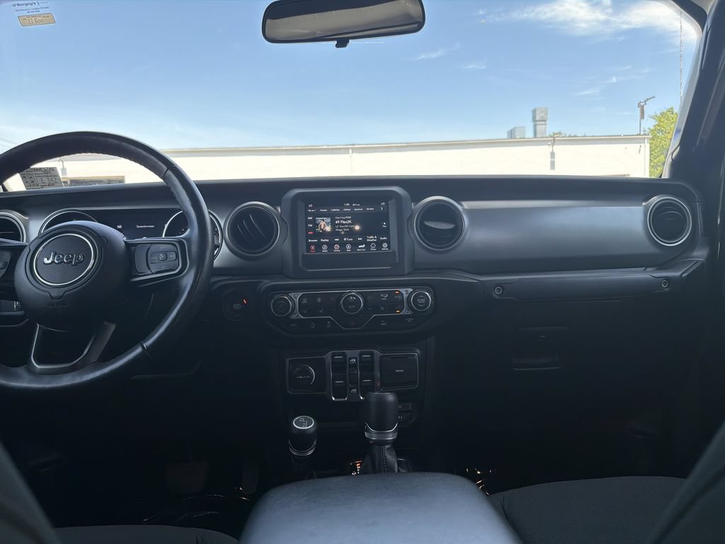 Used 2023 Jeep Gladiator Sport AWD/4WD image 18