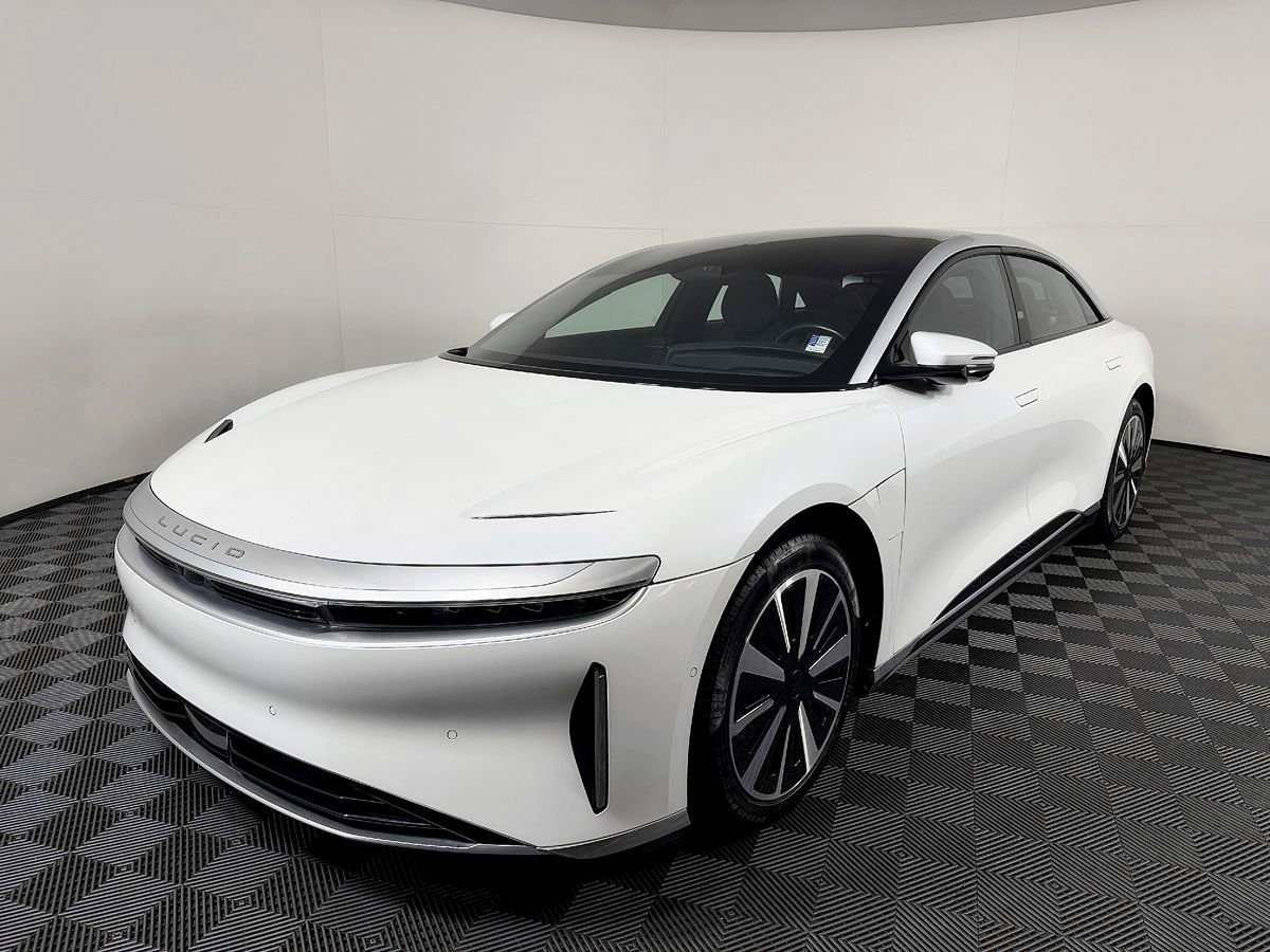 Used 2023 Lucid Air Touring AWD/4WD image 2