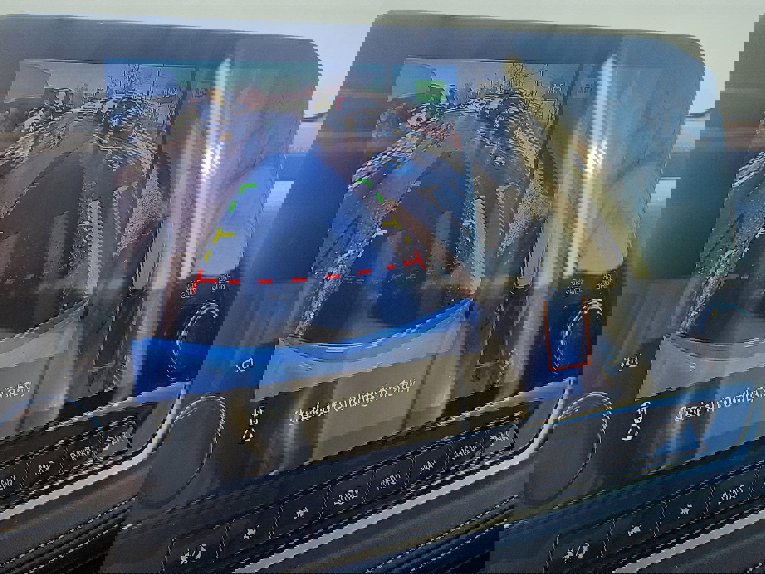 Used 2023 Nissan Rogue SL w/ SL Premium Package image 9