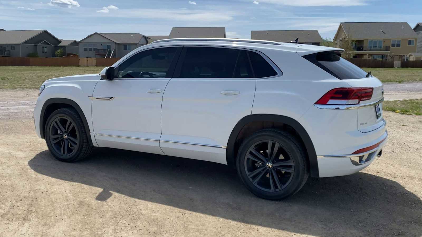 Used 2022 Volkswagen Atlas Cross Sport SEL R-Line image 6