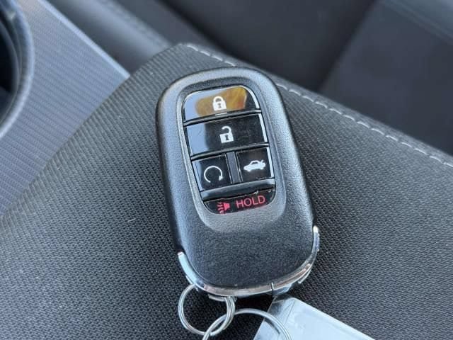 Used 2025 Honda Civic Sport image 31