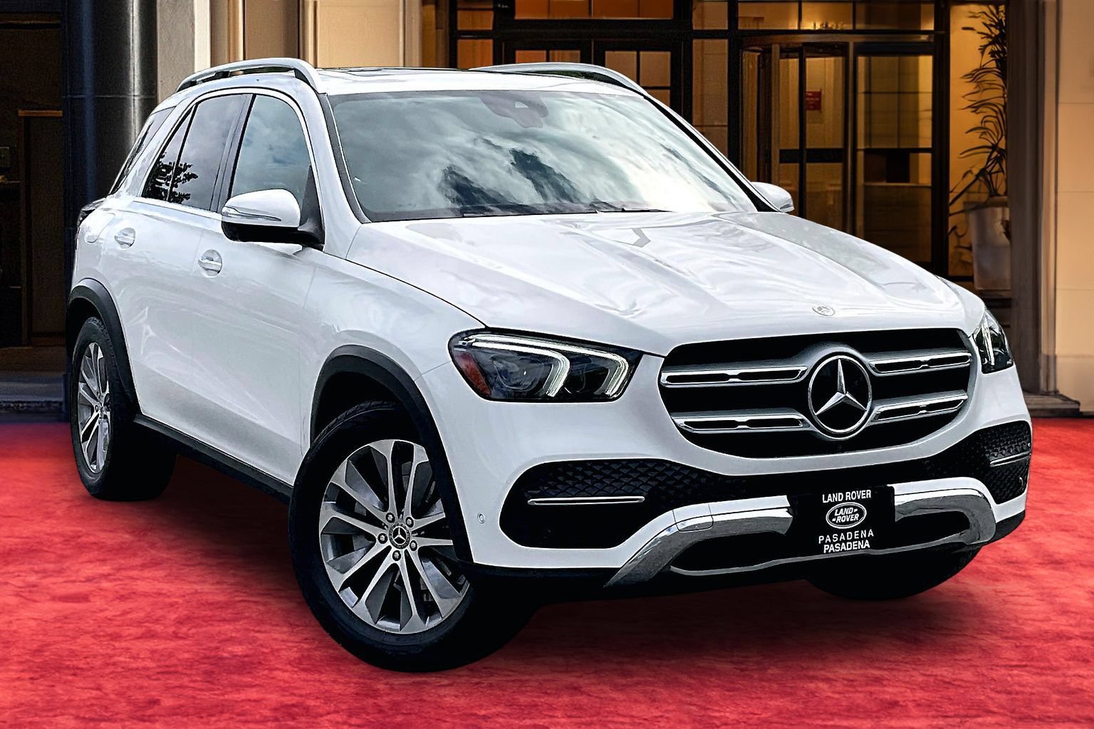 Used 2022 Mercedes-Benz GLE 350 4MATIC image 2