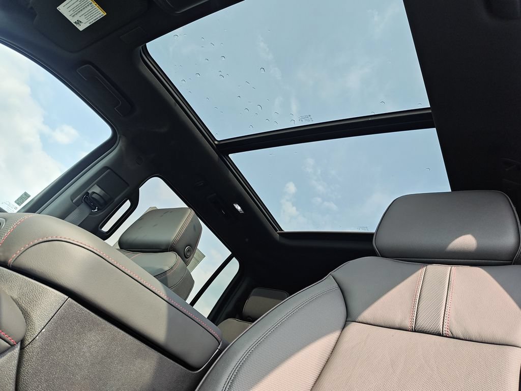 New 2026 Chevrolet Suburban RST w/ Advanced Technology Package AWD/4WD image 24