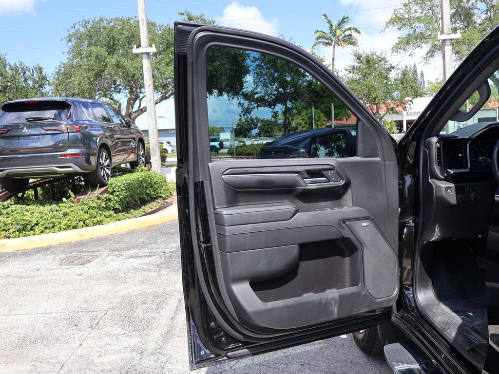 Used 2023 Chevrolet Silverado 1500 LTZ RWD image 23