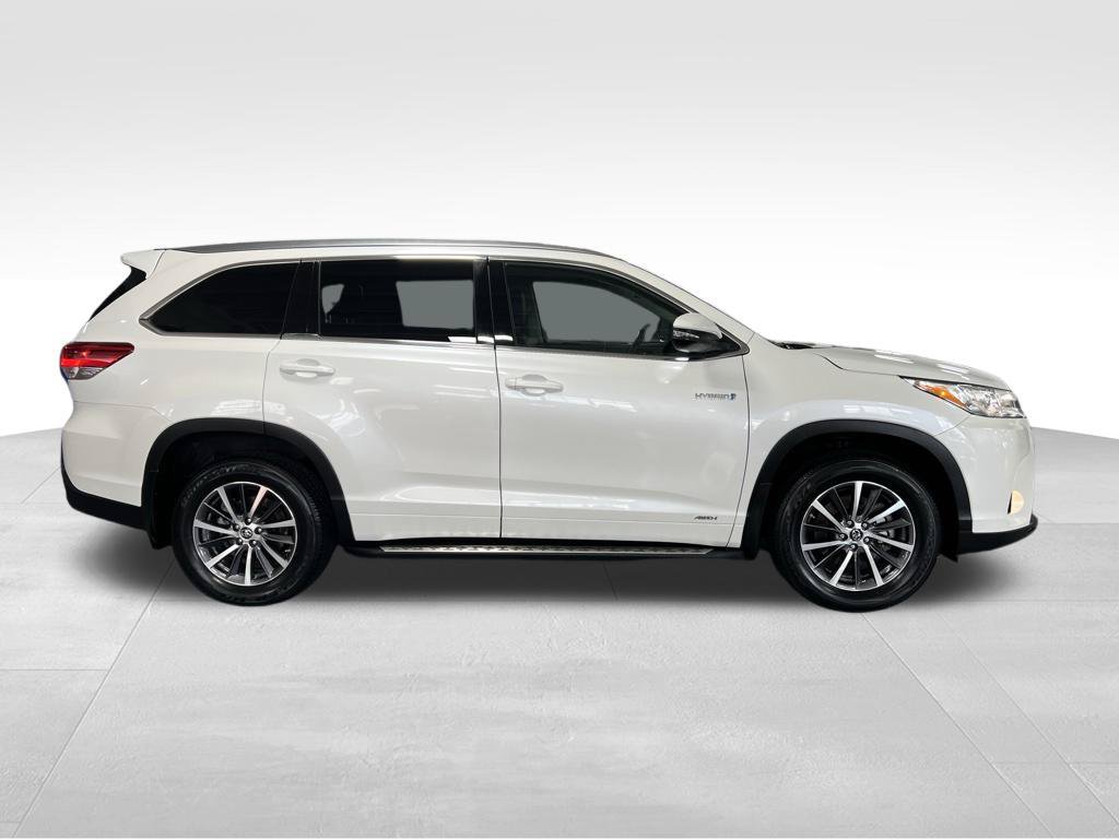 Certified 2017 Toyota Highlander XLE AWD/4WD image 6