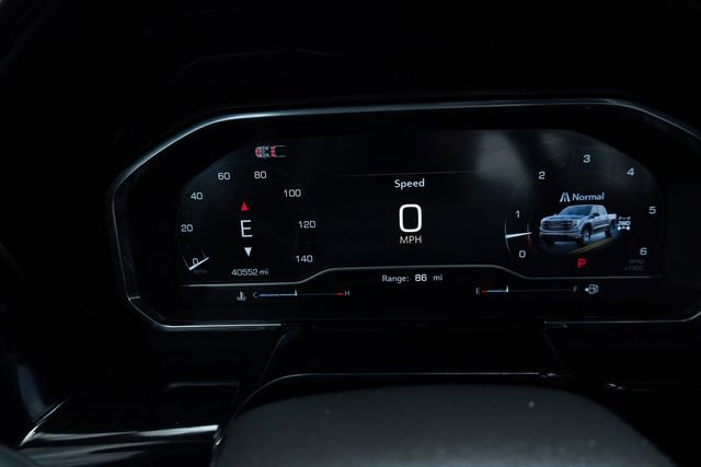 Used 2024 GMC Sierra 1500 Elevation image 12