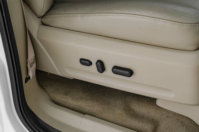 Used 2013 Ford Expedition XLT RWD image 30