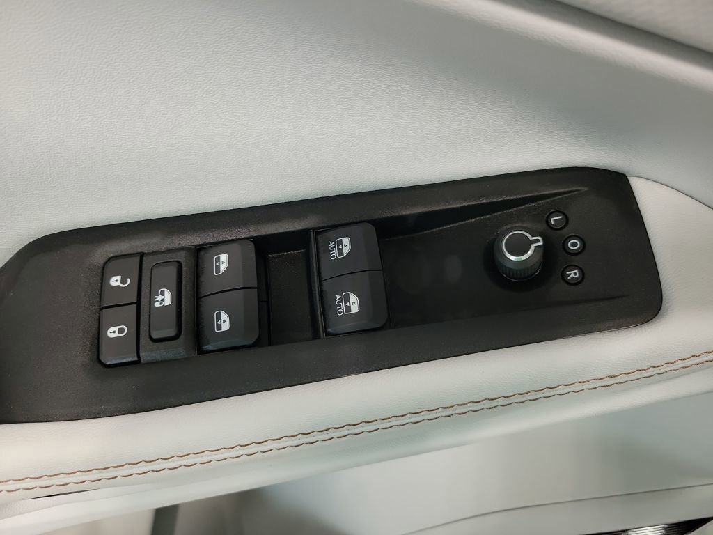 New 2026 Jeep Cherokee Overland image 14