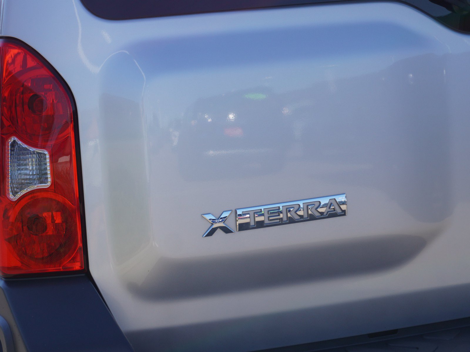 Used 2015 Nissan Xterra S w/ Value Package RWD image 10