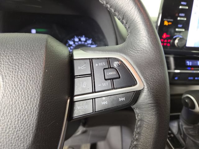 Used 2021 Toyota Sienna XLE w/ XLE Plus Package FWD image 25
