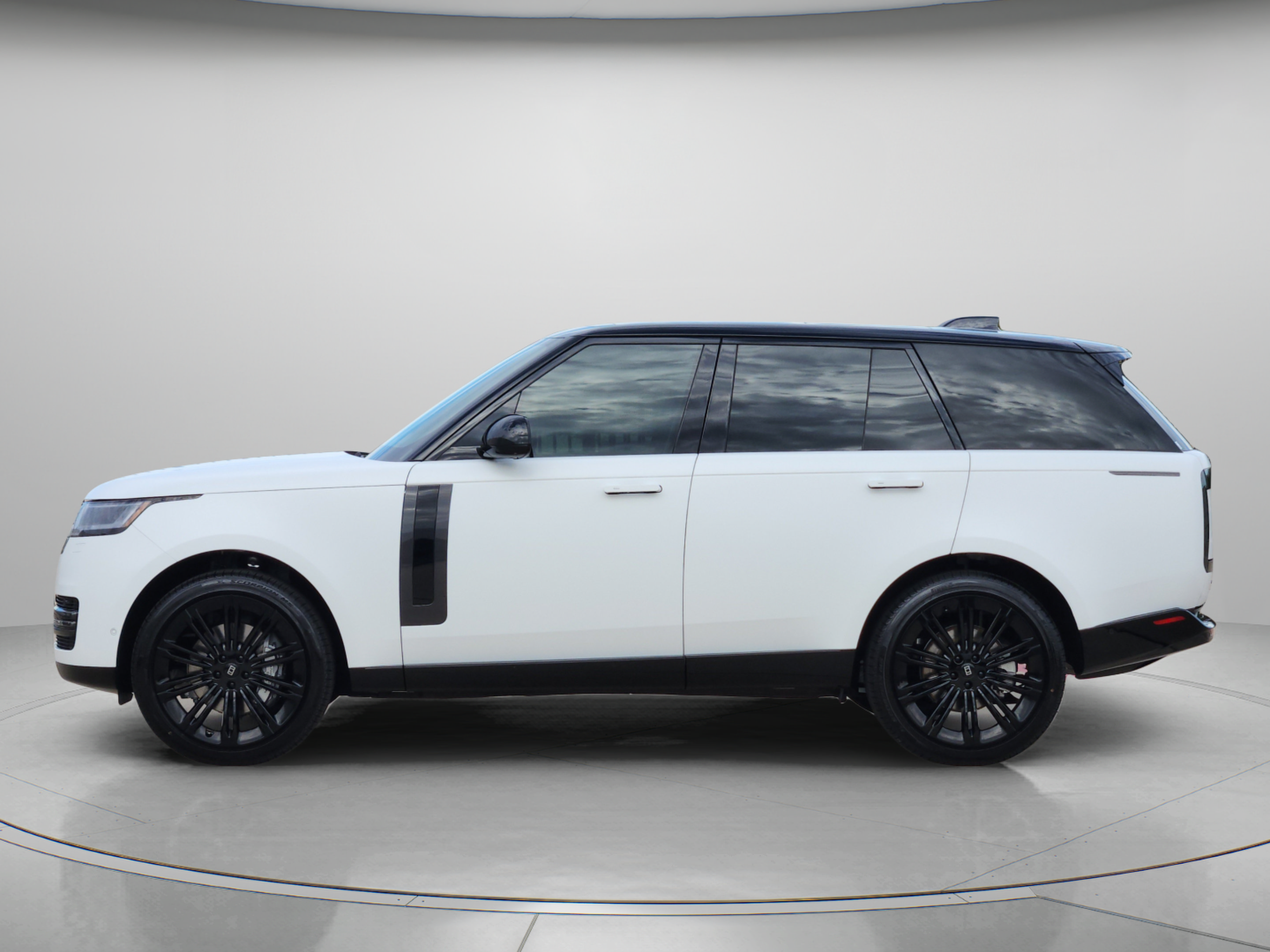 New 2027 Land Rover Range Rover SE AWD/4WD image 2