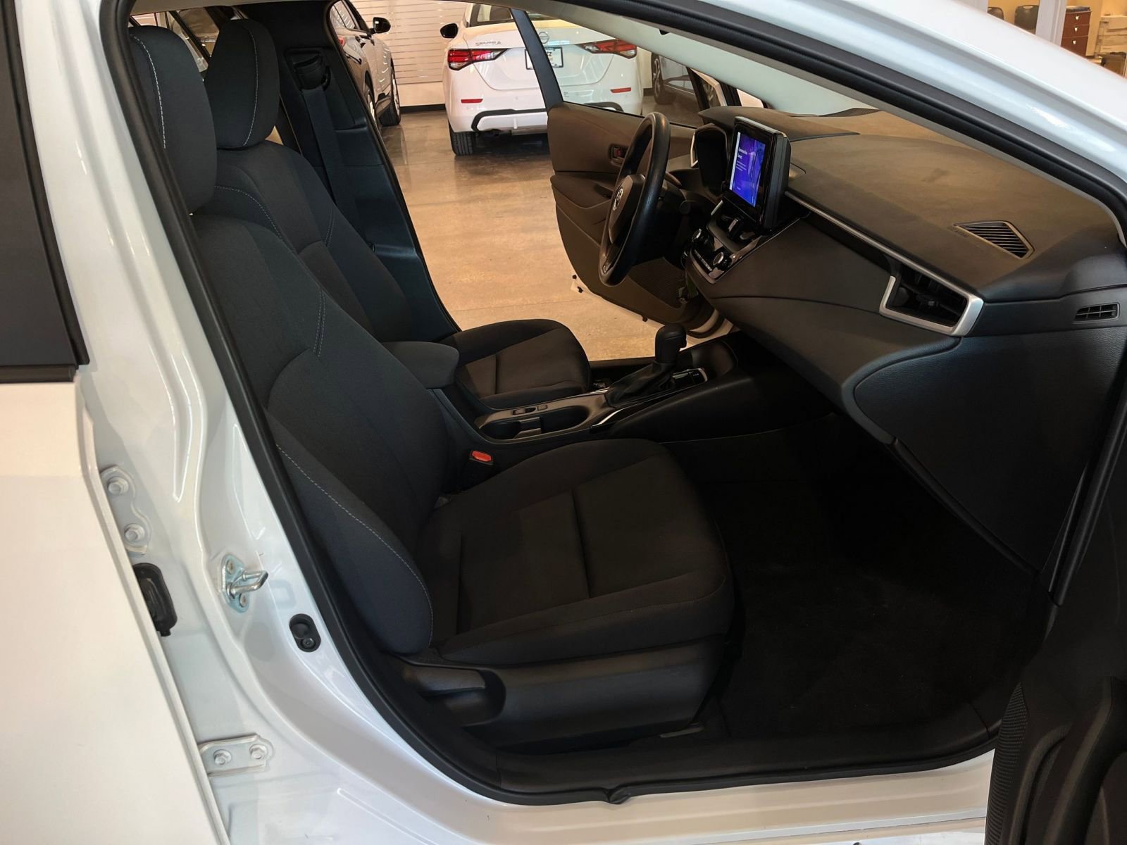 Used 2025 Toyota Corolla LE image 35