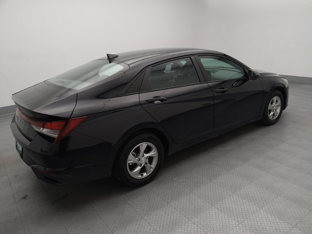 Used 2023 Hyundai Elantra SE FWD image 10