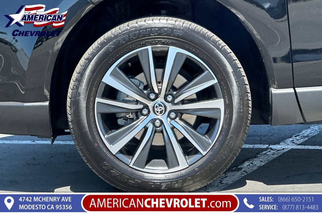 Used 2024 Toyota Venza LE AWD/4WD image 37