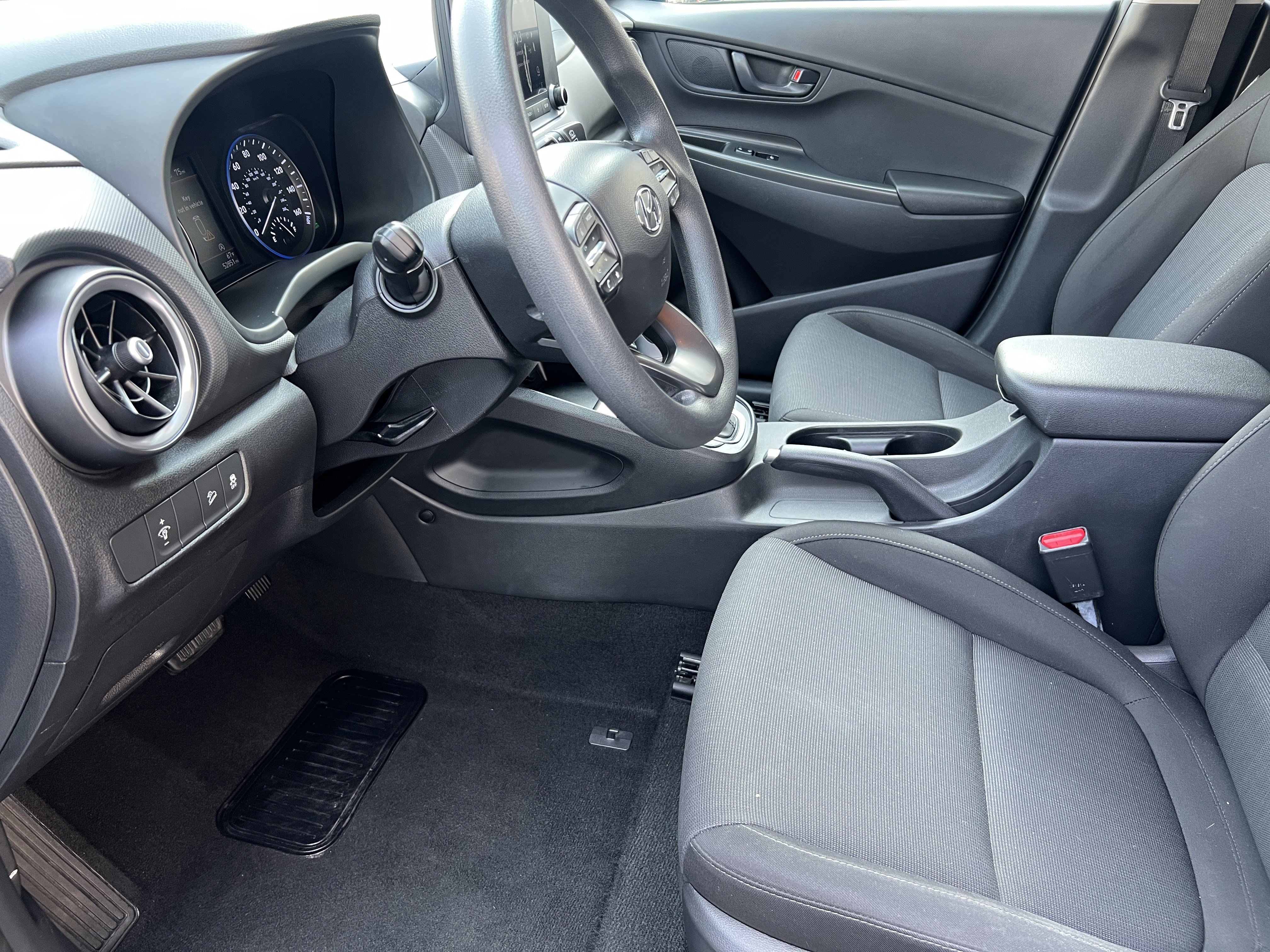 Used 2023 Hyundai Kona SEL image 14