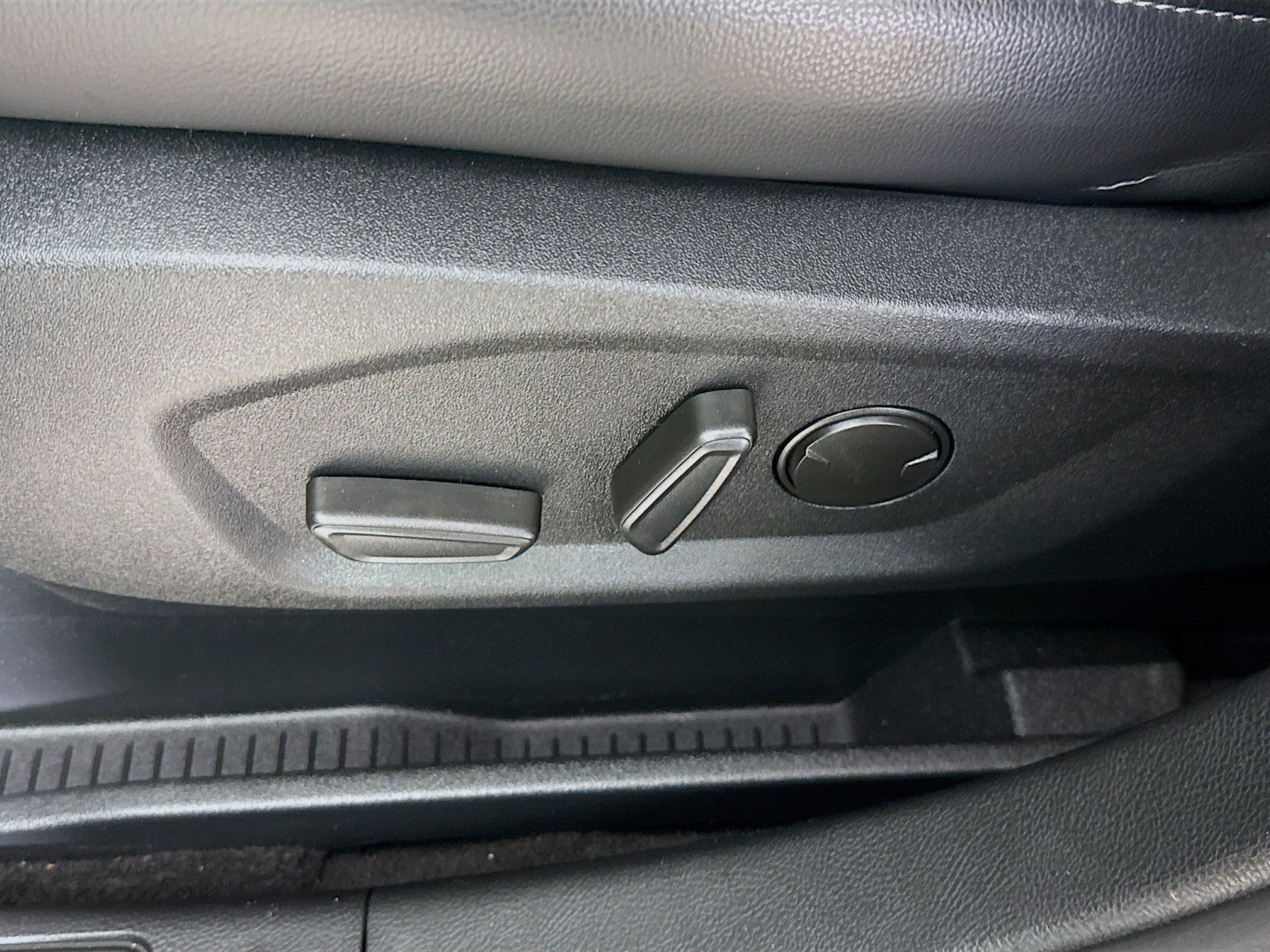 Used 2024 Ford Edge SEL AWD/4WD image 22