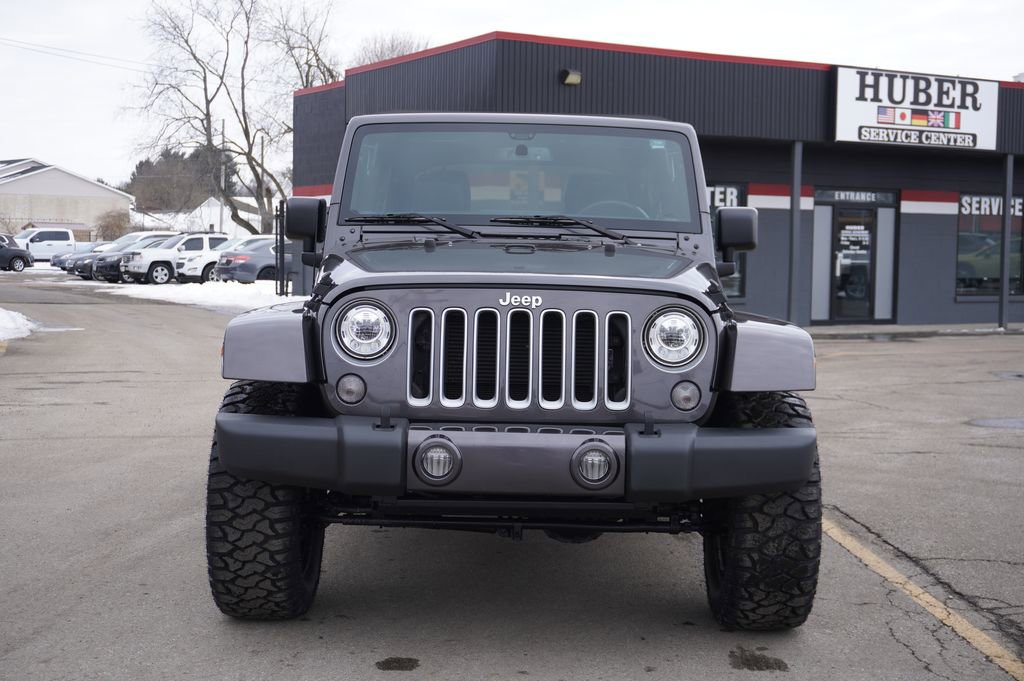 Used 2018 Jeep Wrangler Unlimited Sahara w/ Max Tow Package image 2
