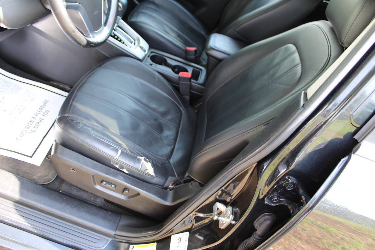 Used 2014 Chevrolet Captiva Sport LTZ FWD image 17