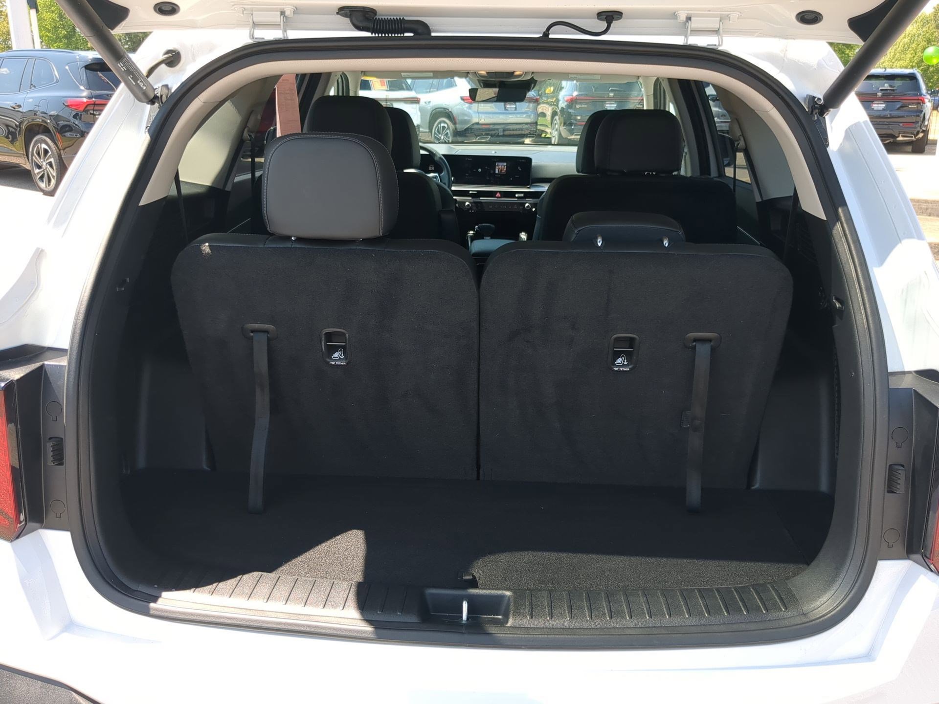 Certified 2025 Kia Sorento EX image 22