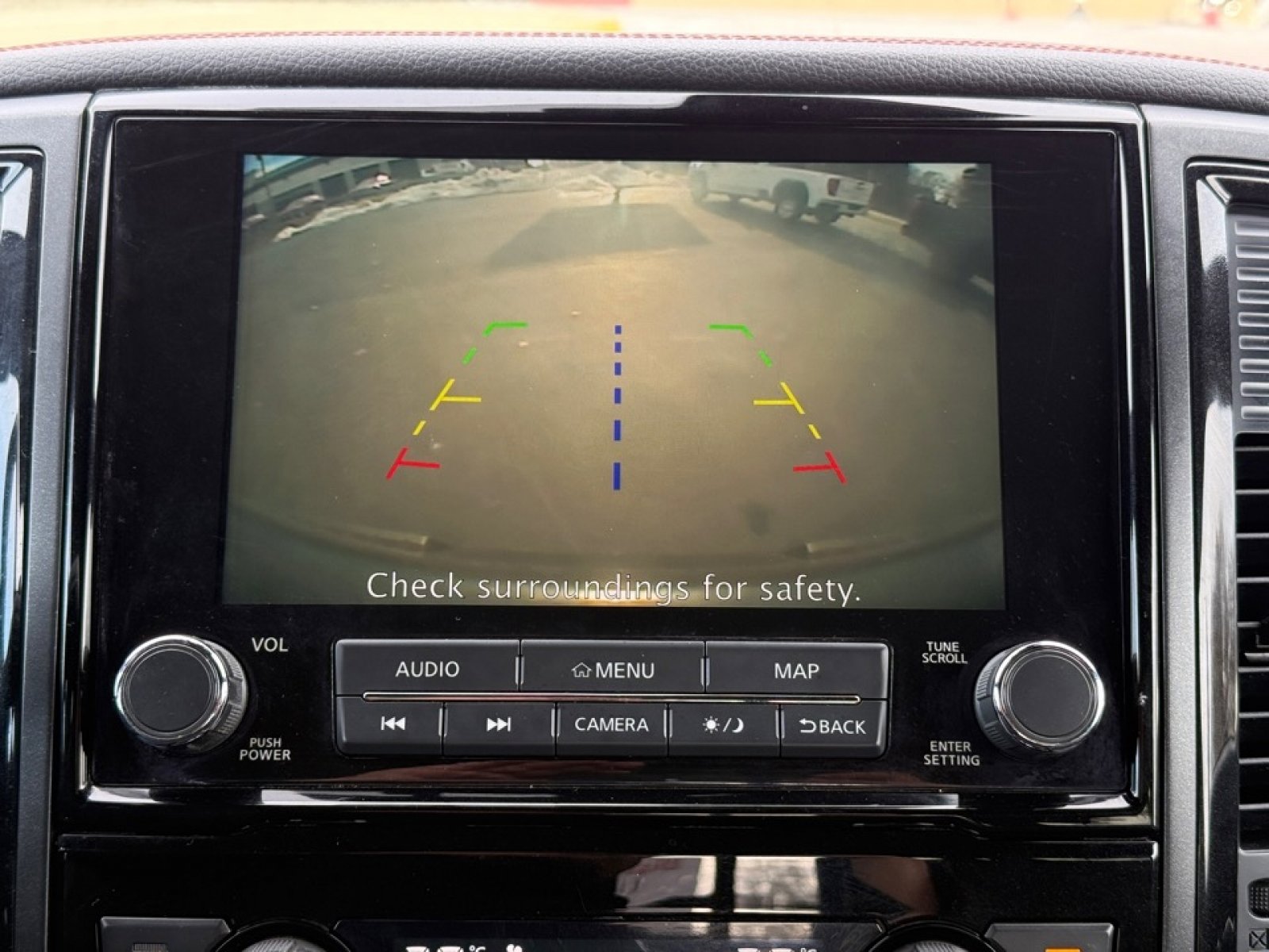 Used 2020 Nissan Titan PRO-4X image 25