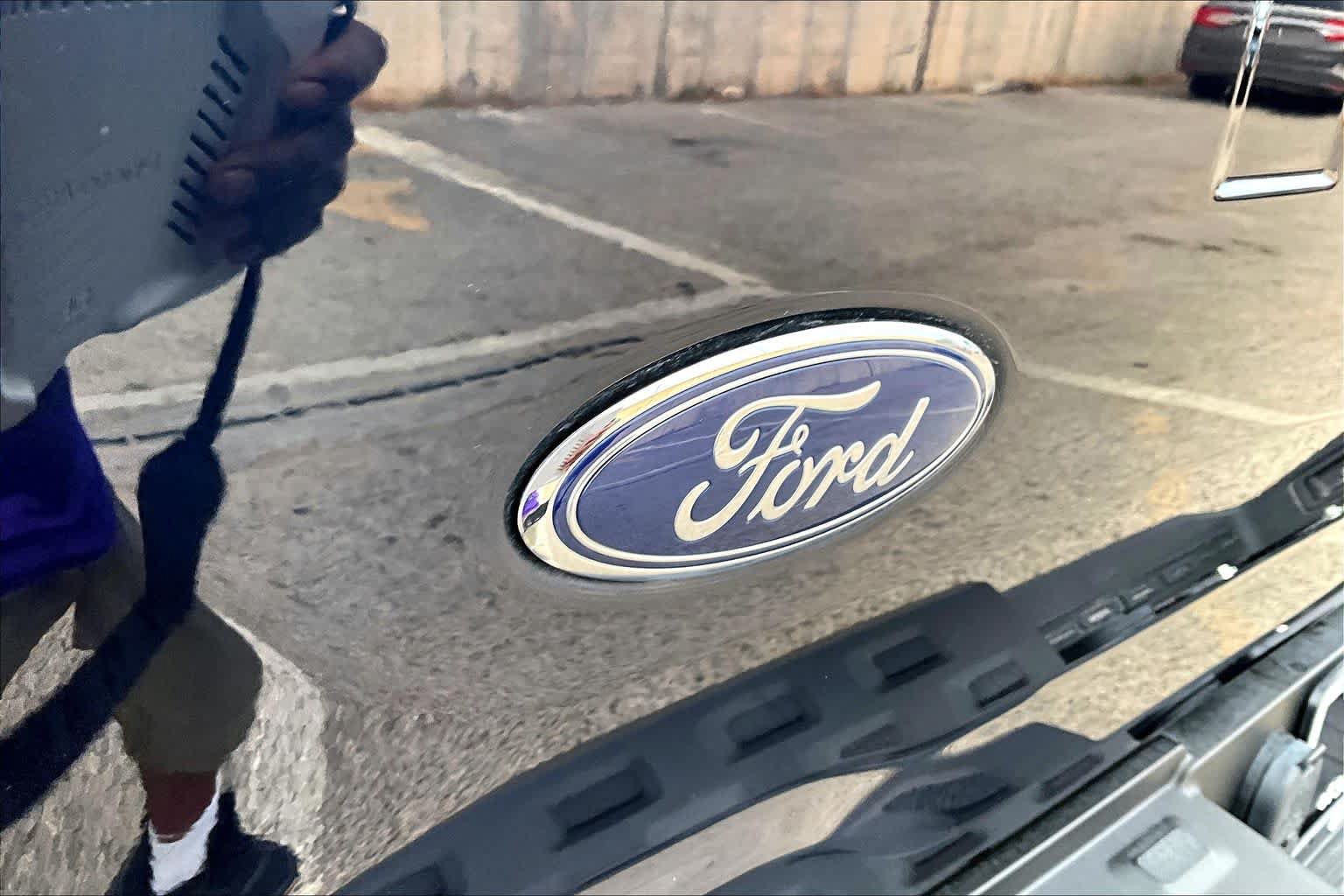Used 2023 Ford F150 Lightning Lariat AWD/4WD image 30