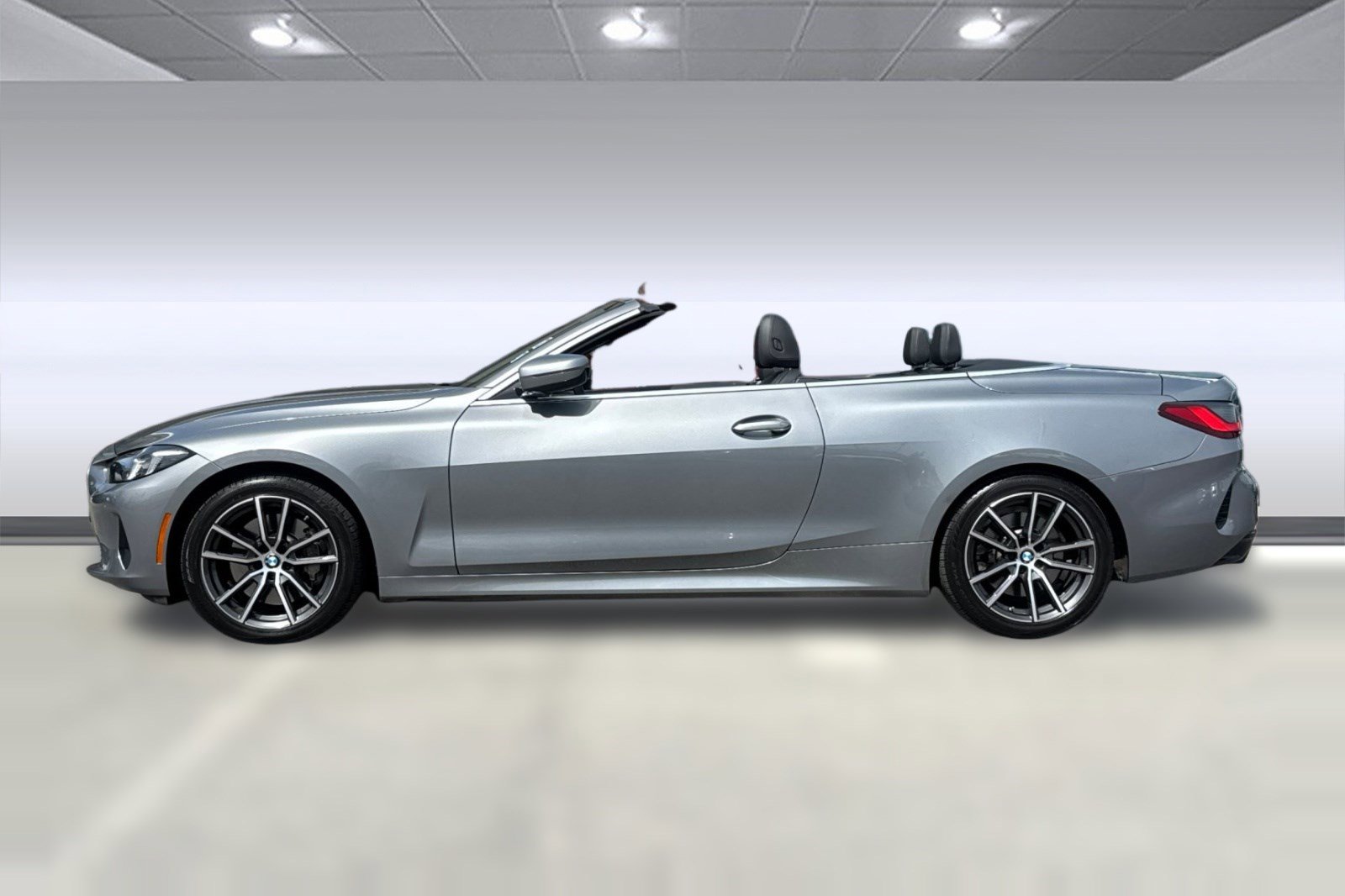 Used 2025 BMW 430i xDrive Convertible image 2