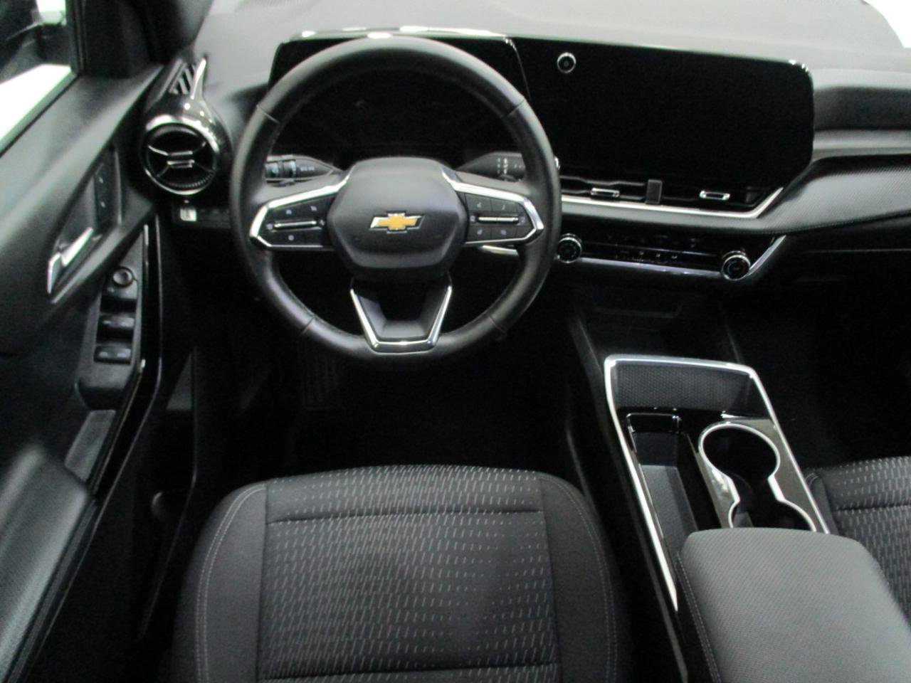 Used 2025 Chevrolet Equinox LT image 14