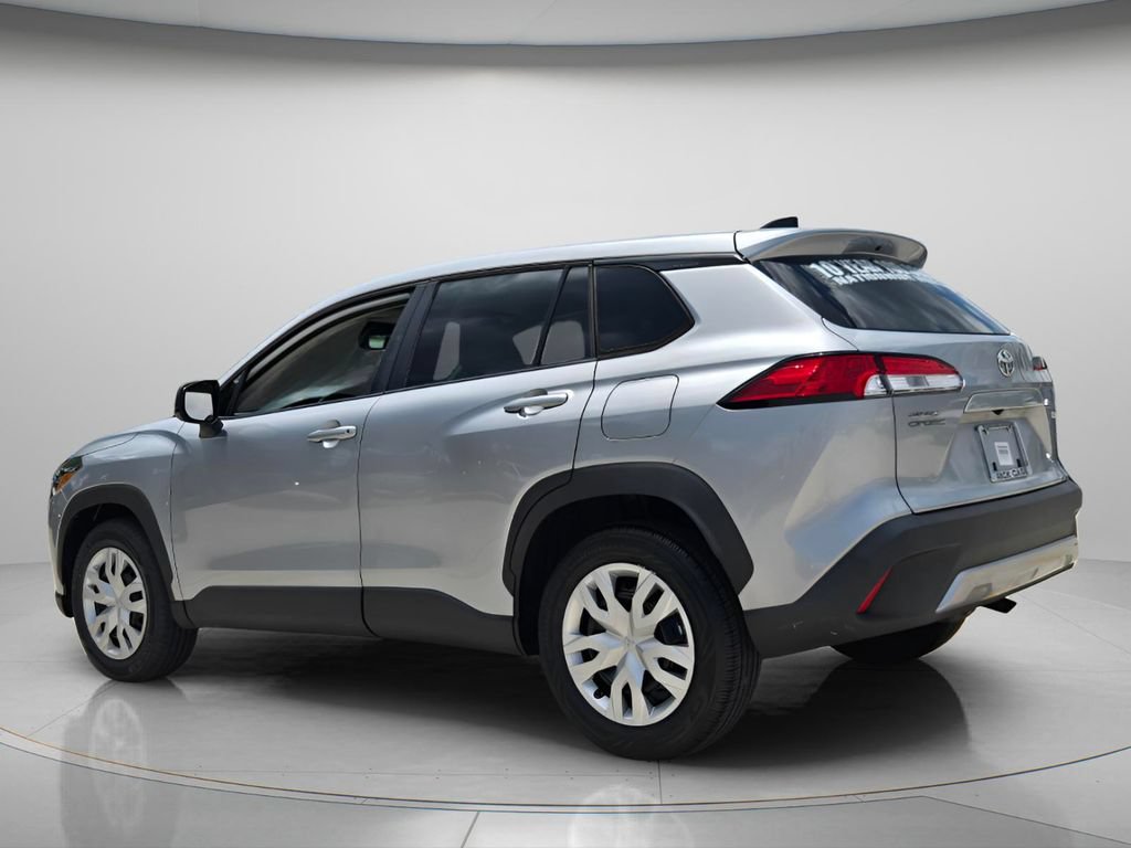 Used 2023 Toyota Corolla Cross L FWD image 5