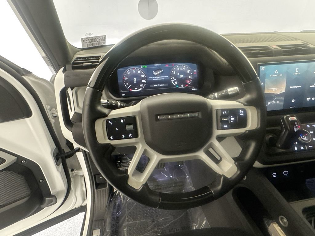 Certified 2022 Land Rover Defender 110 X-Dynamic SE AWD/4WD image 11