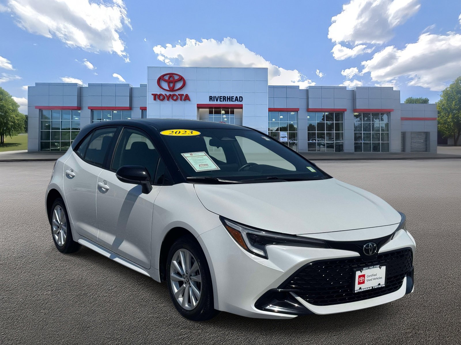 Certified 2023 Toyota Corolla SE image 2