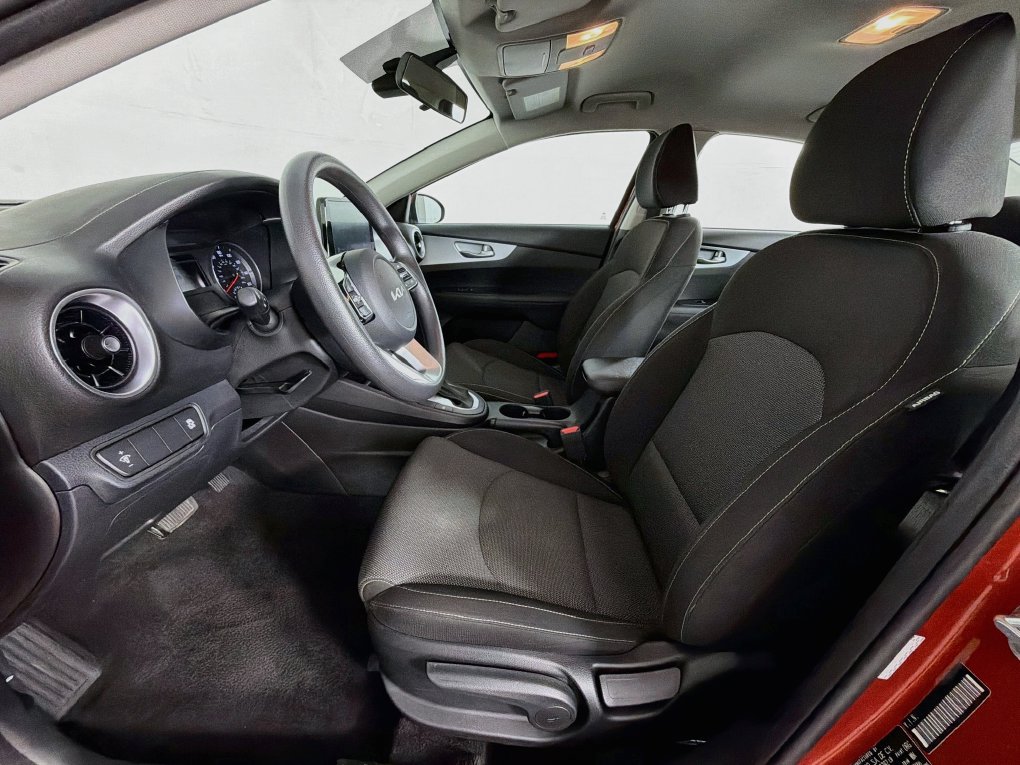 Used 2022 Kia Forte LXS FWD image 12