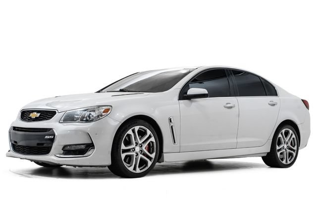 Used 2017 Chevrolet SS RWD image 9