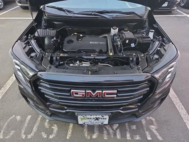 Used 2022 GMC Terrain SLT w/ Tech Package image 17