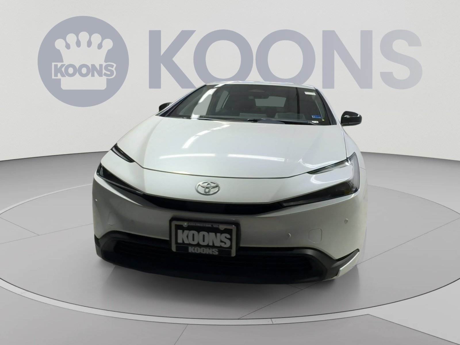 Used 2025 Toyota Prius LE AWD/4WD image 4