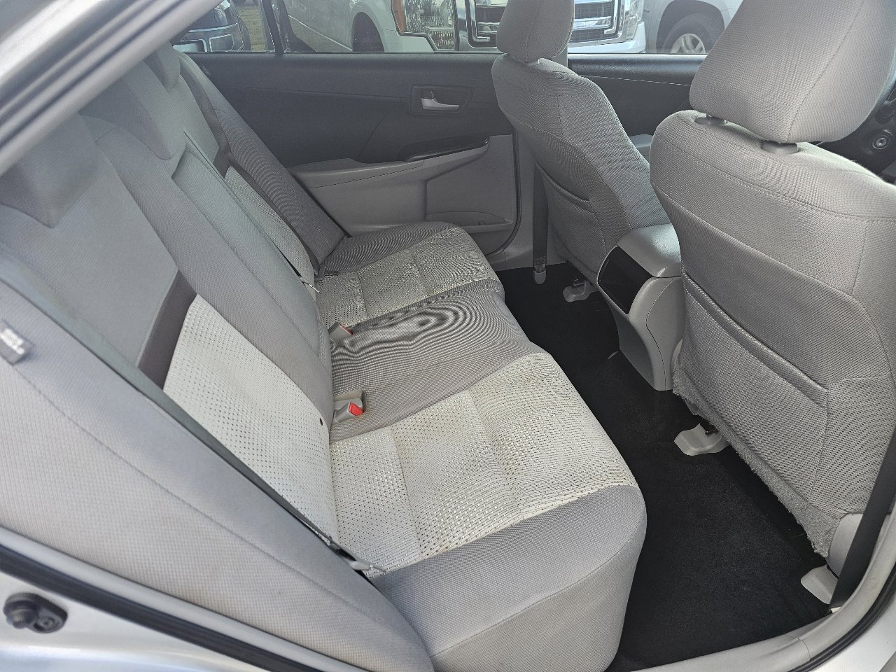 Used 2014 Toyota Camry L image 17
