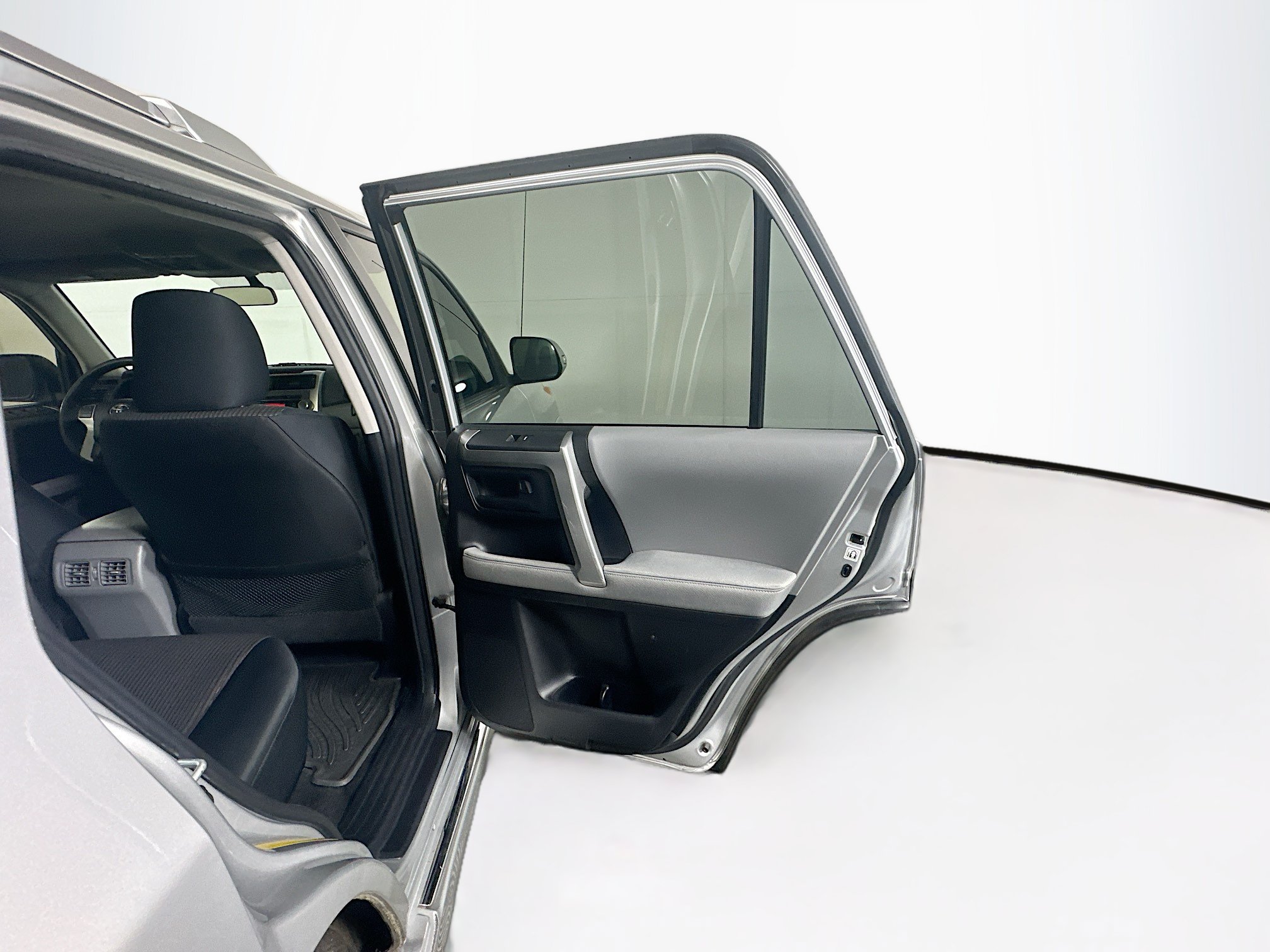 Used 2013 Toyota 4Runner SR5 RWD image 26