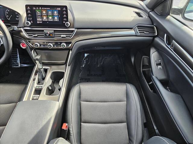 Used 2018 Honda Accord Sport image 15