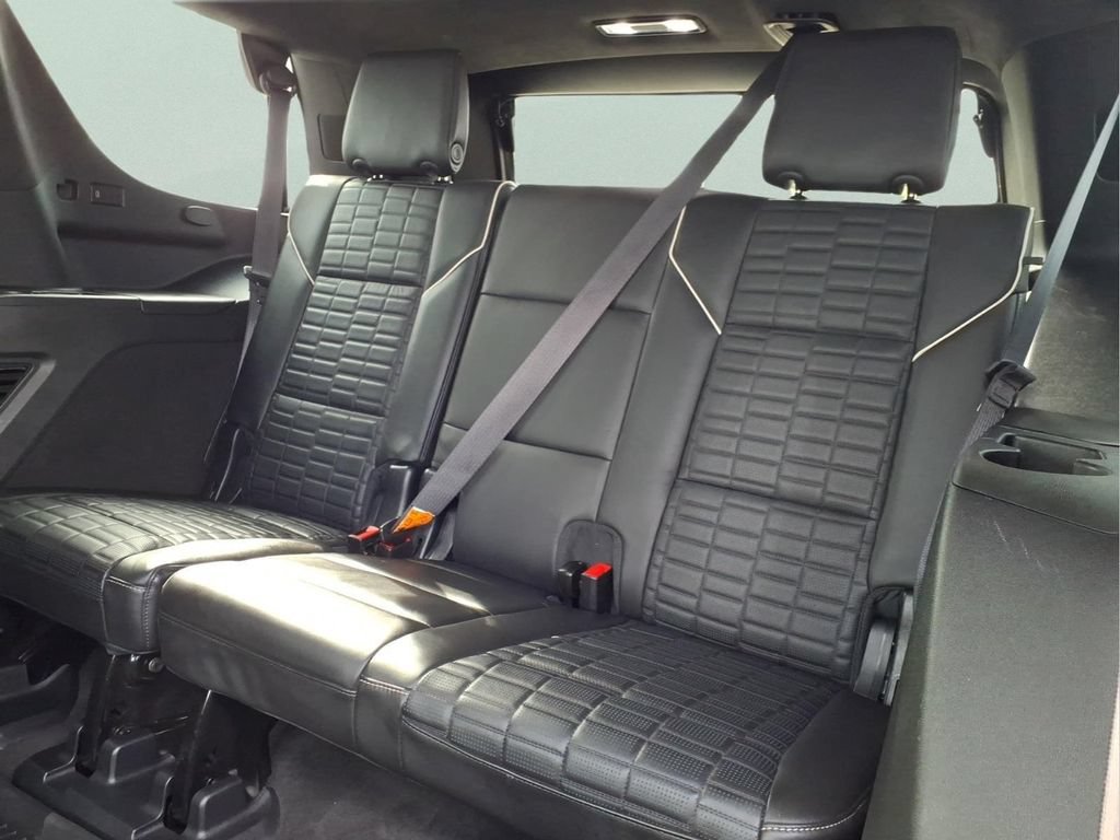 Used 2023 Cadillac Escalade Premium Luxury Platinum AWD/4WD image 16