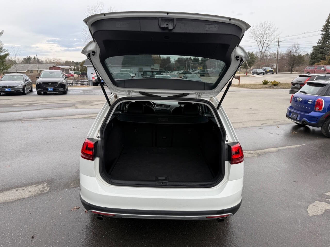 Used 2017 Volkswagen Golf Alltrack SEL AWD/4WD image 12