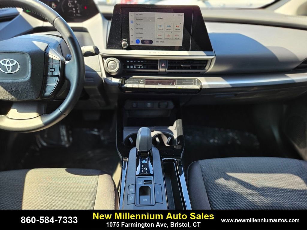 Used 2024 Toyota Prius LE image 14