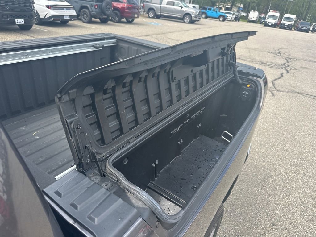 Used 2023 RAM 1500 Laramie AWD/4WD image 31