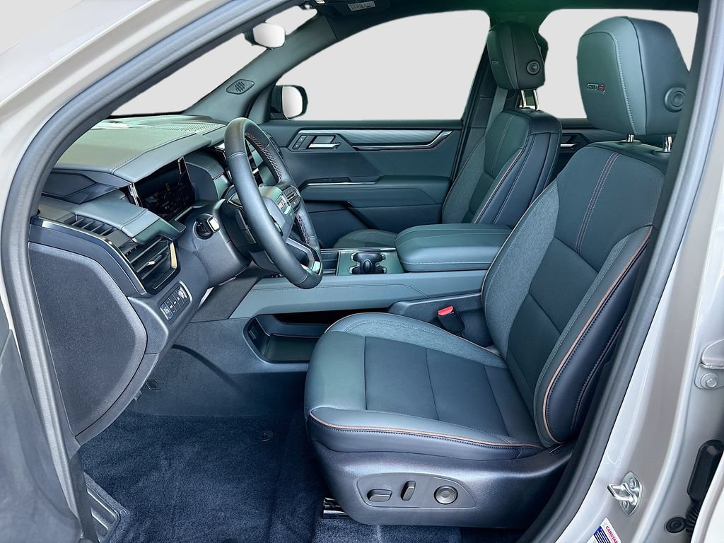 Used 2026 GMC Acadia AT4 w/ Luxury Package AWD/4WD image 18